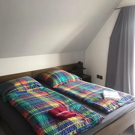 Piroschka Vendeghaz 2 Zamardi